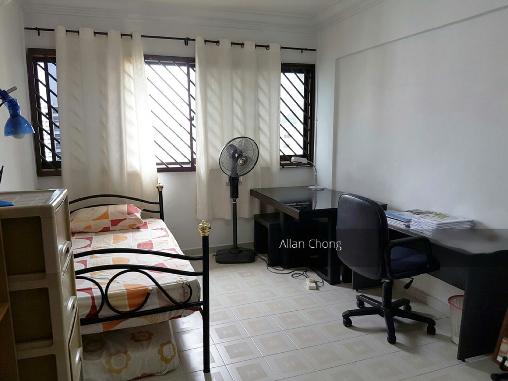 Blk 330 Bukit Batok Street 33 (Bukit Batok), HDB Executive #123655072